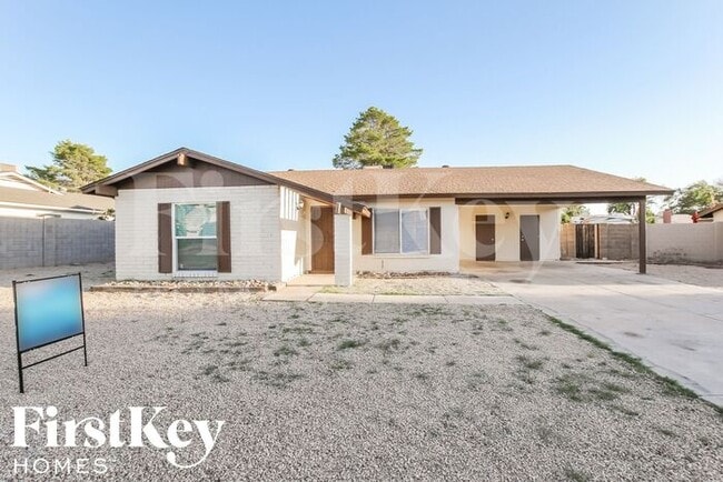 1327 W Kerry Ln in Phoenix, AZ - Building Photo - Building Photo