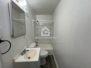 211 N 17th St, Unit 2 in New Castle, IN - Building Photo - Building Photo