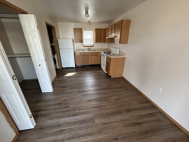 property at 1635 Neptune St