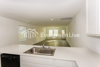 1672 Stellar Sea Ln in Fort Worth, TX - Building Photo - Building Photo