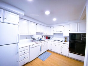 4532 S Briarcreek Dr, Unit Basement in Holladay, UT - Foto de edificio - Building Photo