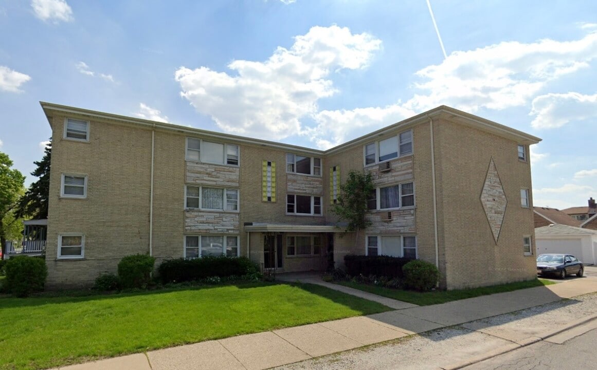 3558 N Nagle Ave in Chicago, IL - Building Photo