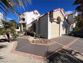 2460 Monarch Bay in Las Vegas, NV - Building Photo - Building Photo