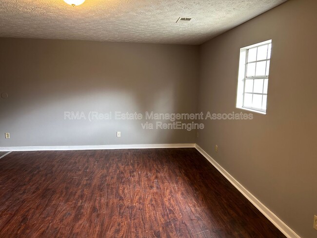 413 N Hill St in Griffin, GA - Building Photo - Building Photo