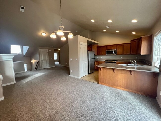 63220 Lancaster St in Bend, OR - Building Photo - Building Photo