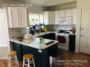 547 Jake Garn Blvd in Salt Lake City, UT - Building Photo - Building Photo