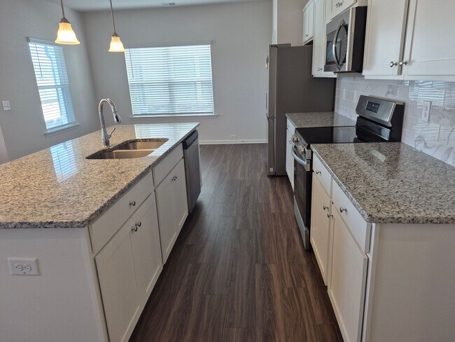 618 Blaven St in Cartersville, GA - Foto de edificio - Building Photo