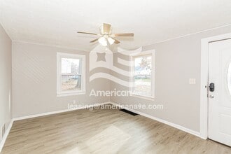 4222 Myrtle Ave in Cincinnati, OH - Building Photo - Building Photo