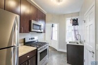 383 2nd St, Unit 7 in Jersey City, NJ - Building Photo - Building Photo