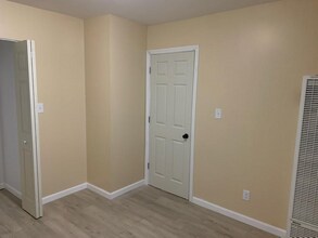 1301 Pennsylvania St-Unit -6 in Gary, IN - Building Photo - Building Photo