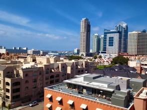 CityFront Terrace in San Diego, CA - Building Photo - Building Photo