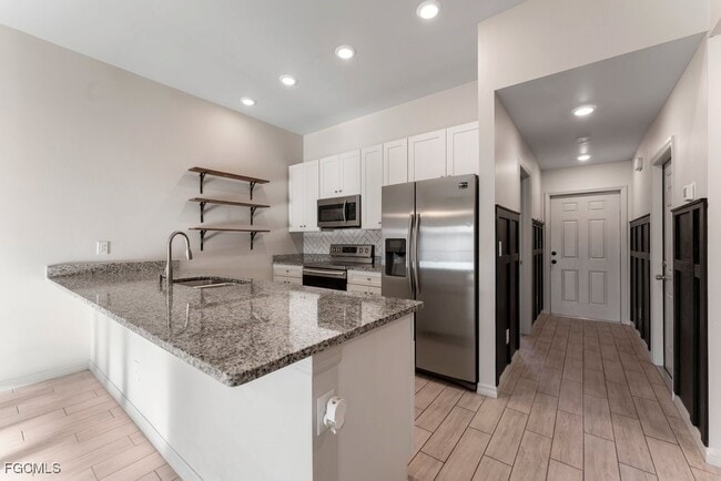 3419 SW 8th Pl in Cape Coral, FL - Foto de edificio - Building Photo