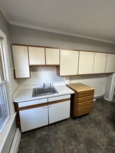 9 Asnuntuck St, Unit 7 in Enfield, CT - Building Photo - Building Photo