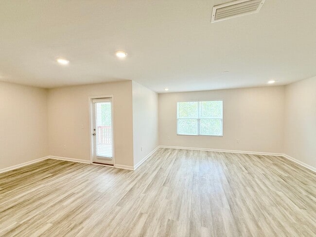 6130 Native Dancer Wy in Pensacola, FL - Building Photo - Building Photo