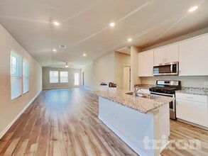 3528 Stride Ln in Georgetown, TX - Foto de edificio - Building Photo