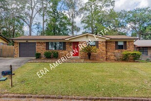 411 31st St in Niceville, FL - Building Photo