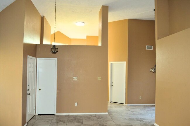 13218 Noble Crest Dr in Houston, TX - Building Photo - Building Photo