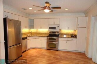 11281 Reveille Rd in Hollywood, FL - Foto de edificio - Building Photo
