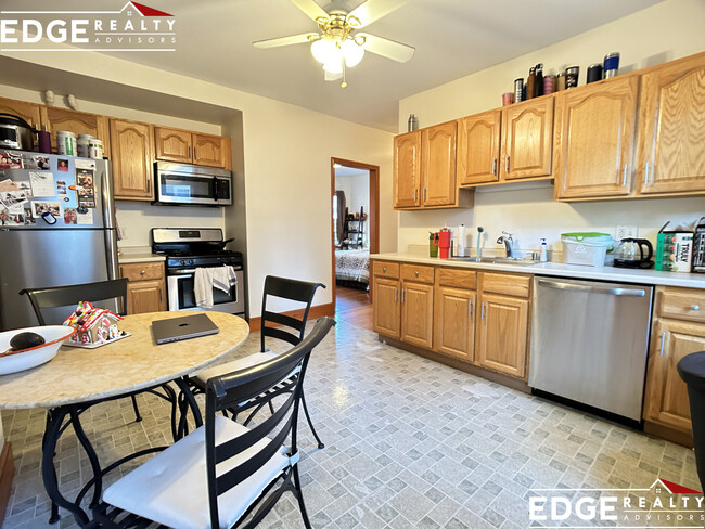 4 Montcalm Ave, Unit 2