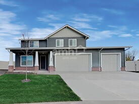 898 N Garnet Creek Ave in Star, ID - Building Photo