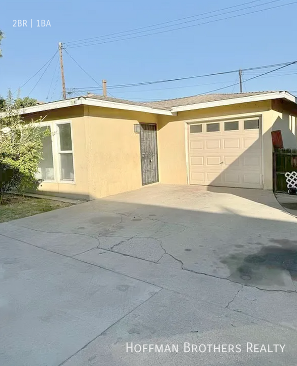 5541 Gotham St in Bell Gardens, CA - Building Photo