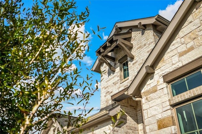 639 Bay Breeze Dr in Kyle, TX - Building Photo - Building Photo