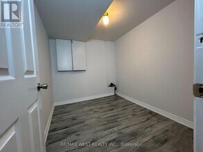 10 Pagehurst Ct in Richmond Hill, ON - Building Photo - Building Photo