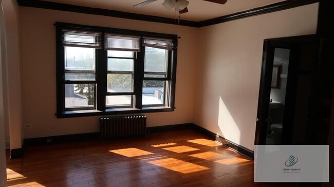 property at 4588 N Elston Ave