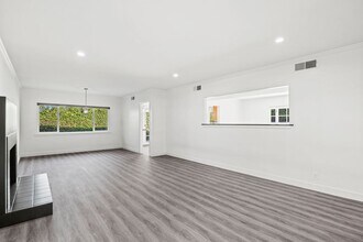 3454 Green Vista Dr in Los Angeles, CA - Building Photo - Building Photo