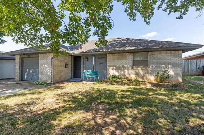1405 SW 77th Terrace in Oklahoma City, OK - Building Photo - Building Photo