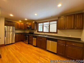 36 Speridakis Terrace, Unit 3 in Cambridge, MA - Building Photo - Building Photo