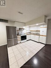 5932 Hemingway Rd in Mississauga, ON - Building Photo - Building Photo