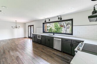 1401 Marigold Ave in McAllen, TX - Building Photo - Building Photo