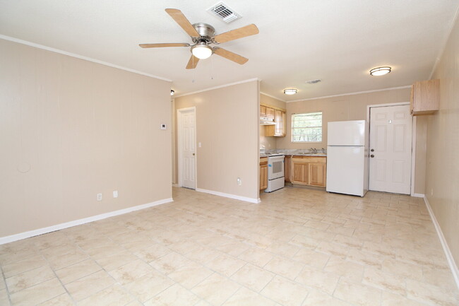 6620 Applegate St in Milton, FL - Building Photo - Building Photo