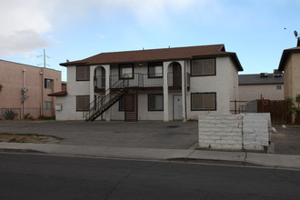 Zavala Commons in Las Vegas, NV - Building Photo - Building Photo