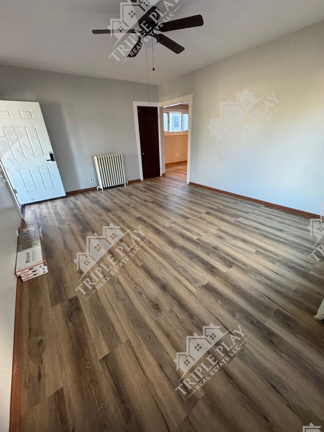 213 King St, Unit Lower