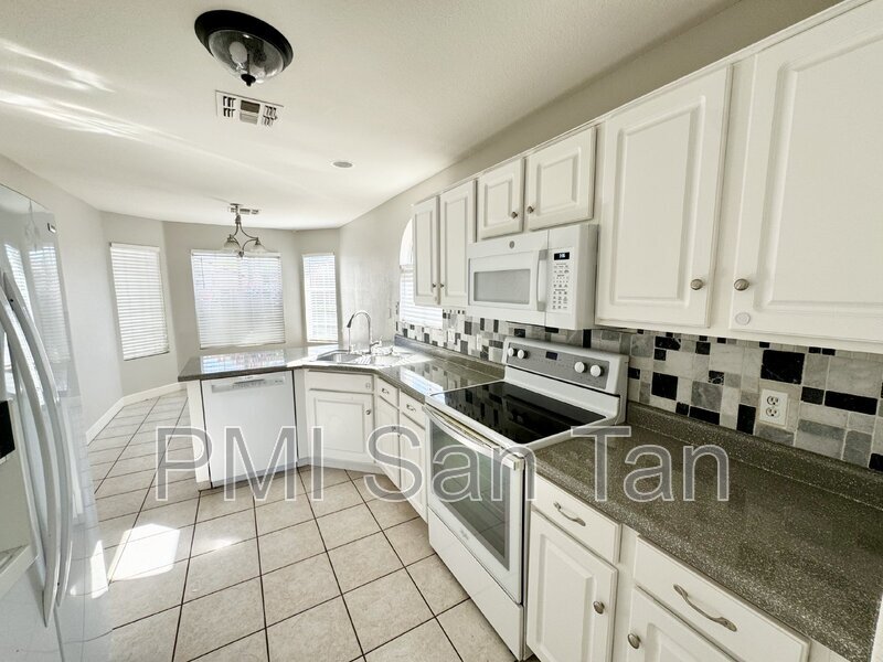 2530 E Jasper Dr in Gilbert, AZ - Building Photo