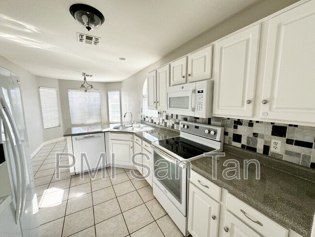 property at 2530 E Jasper Dr