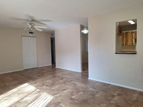 1204 Regent St in Edgewater, FL - Building Photo - Building Photo