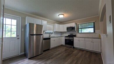 809 Jacobs Ln in O'Fallon, MO - Building Photo - Building Photo