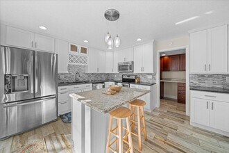 595 Park Ave in Satellite Beach, FL - Foto de edificio - Building Photo