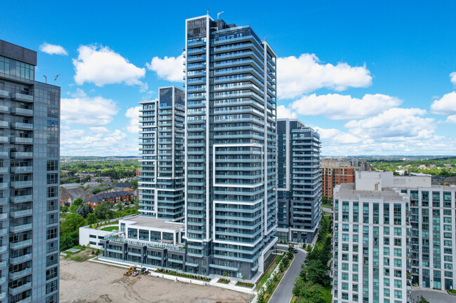 Yong Parc 2 Condos in Richmond Hill, ON - Building Photo - Building Photo