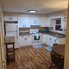 1331 Primrose Ln, Unit 1333 in Neenah, WI - Foto de edificio - Building Photo