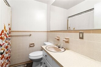 1107 E Ocean View Ave in Norfolk, VA - Building Photo - Building Photo