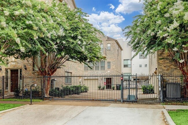 2308 Jackson St in Houston, TX - Building Photo - Building Photo
