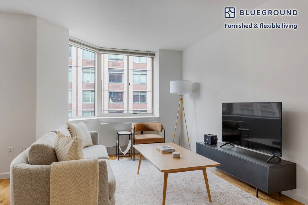 1501 Lexington Ave in New York, NY - Building Photo