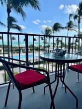 2625 Collins Ave in Miami, FL - Foto de edificio - Building Photo