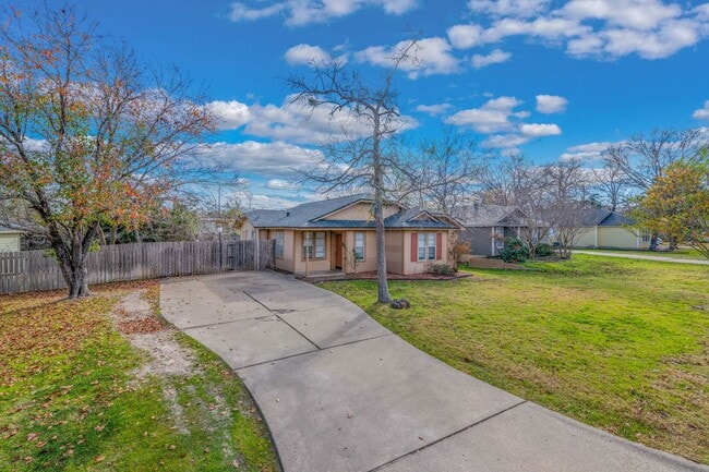 February Move In Available!  Cute 3 Bed, 1 in Bryan, TX - Building Photo - Building Photo