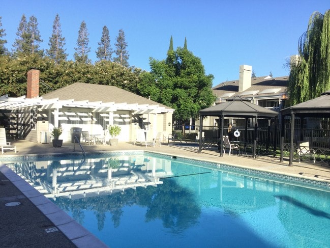 1701 Parkview Green Cir, Unit 1701 PARKVIEW GREEN CIRC in San Jose, CA - Foto de edificio - Building Photo