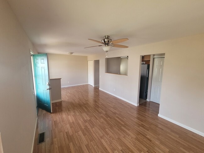 2105 Golfway St in St. Charles, MO - Building Photo - Building Photo